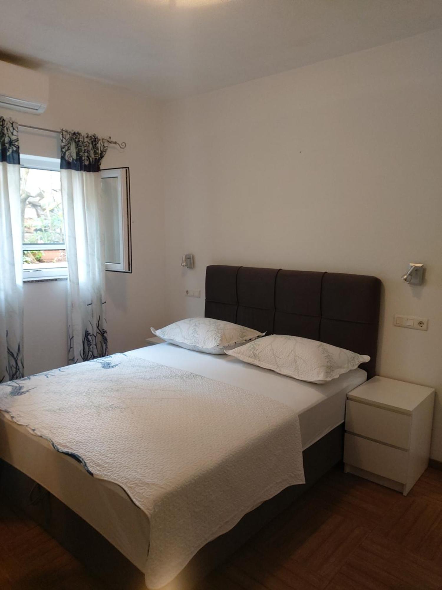 Apartment Franic Sućuraj Rom bilde