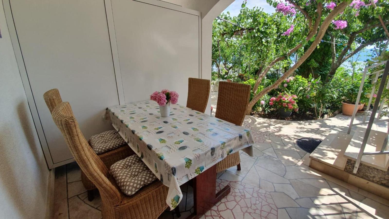 Apartment Franic Sućuraj Rom bilde